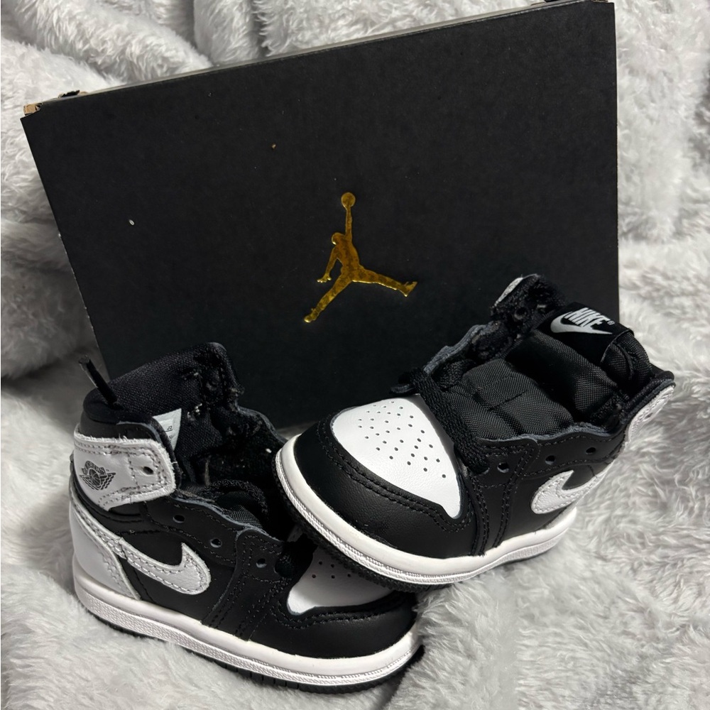 Nike Toddlers Black and White Jordan 1 Retro High OG